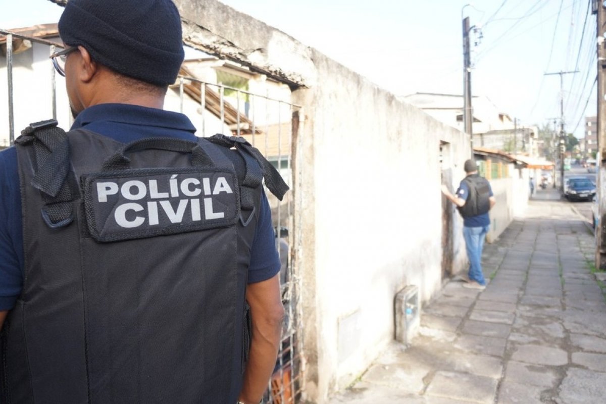 Casal é encontrado morto com marcas de tiros em imóvel no bairro de São Caetano, em Salvador