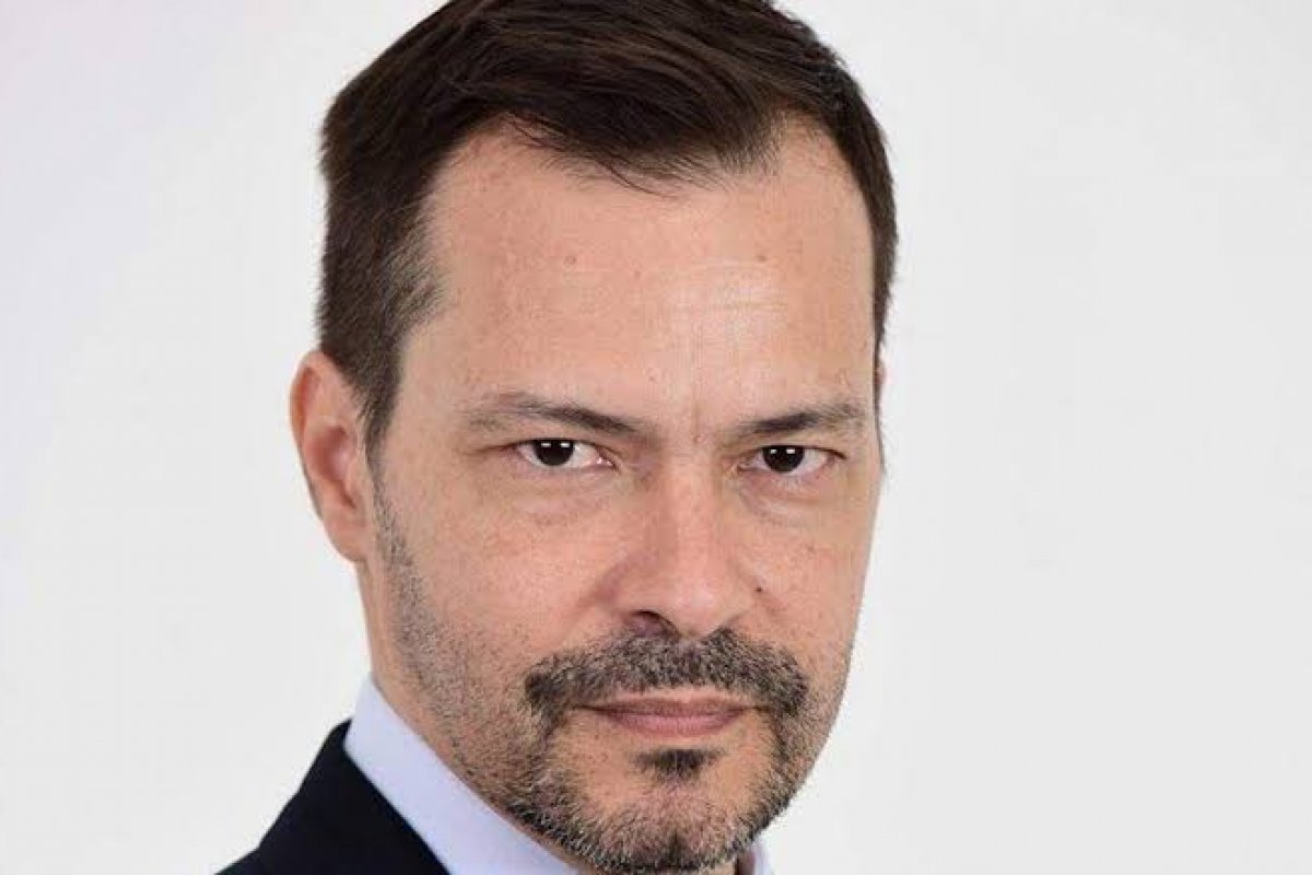 Ator Heitor Martinez está internado com Covid-19 
