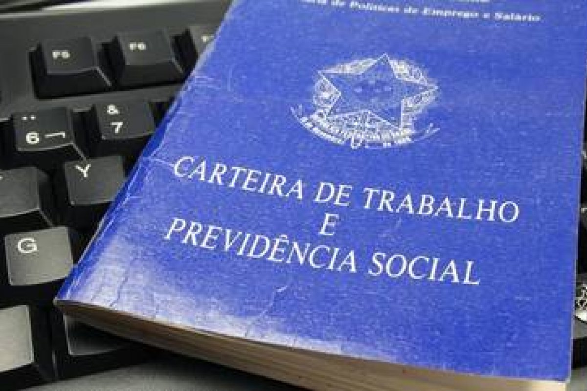 Indicadores apontam piora do mercado de trabalho no Brasil				