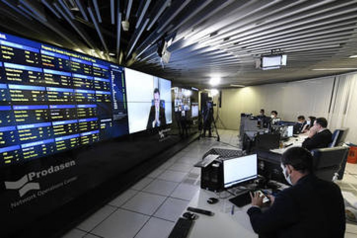 Líderes partidários discutem compra de vacinas por empresas