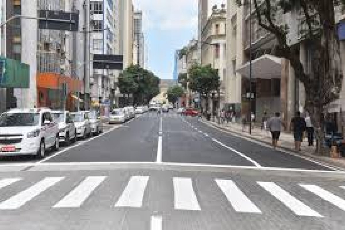 Obras interditam via no bairro do Comércio nesta sexta-feira (09), em Salvador