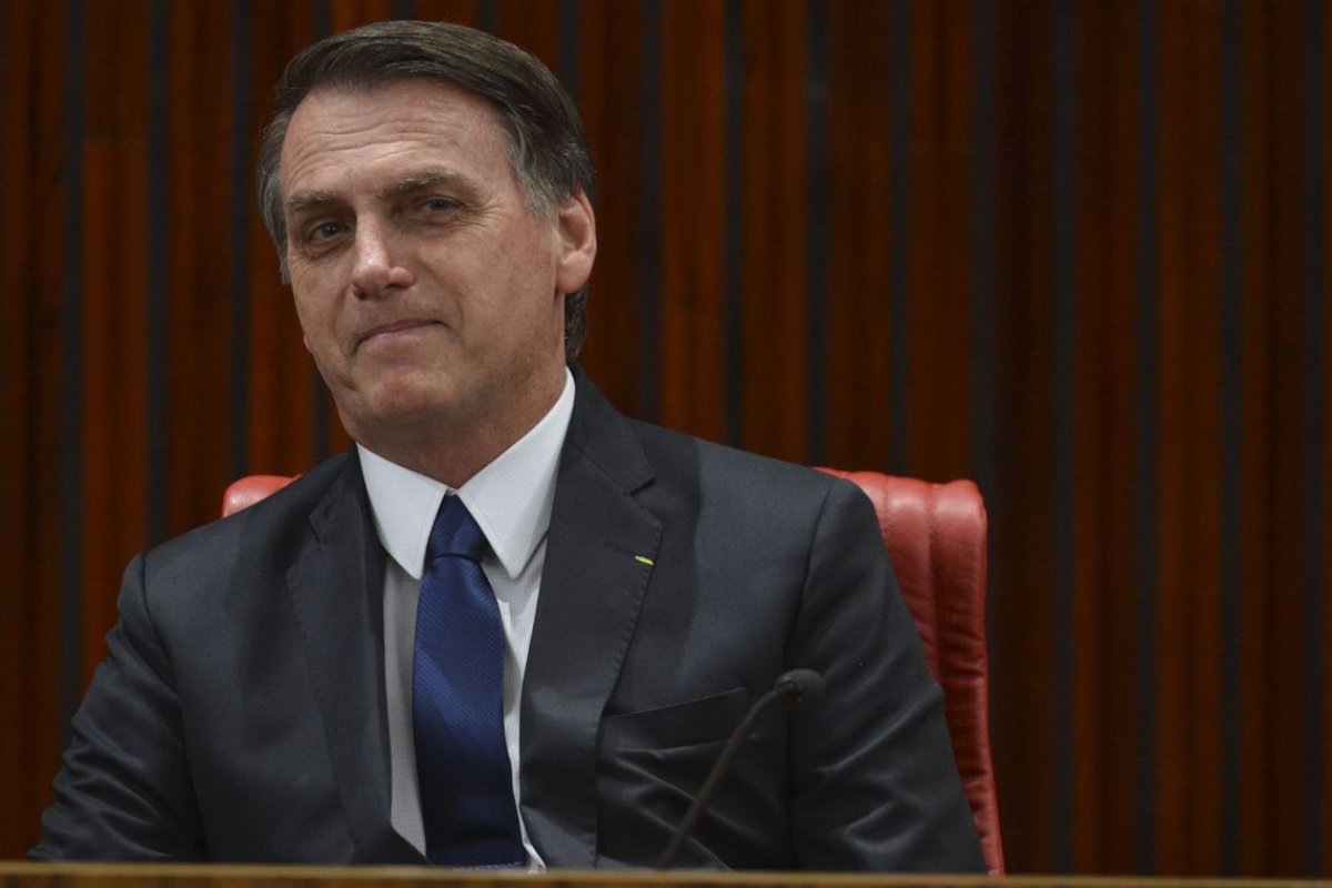 Câmara de Feira aprova título de cidadão para Jair Bolsonaro