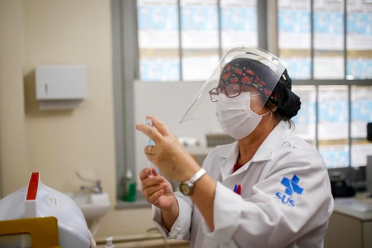 Vacinação contra gripe começa nesta segunda (12); veja os pontos de imunização em Salvador