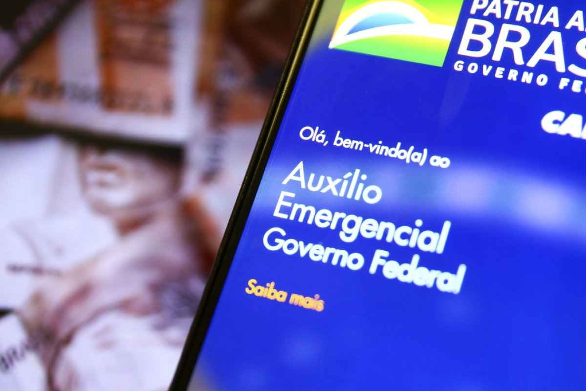 Governo libera auxilio emergencial para mais 236 mil famílias
