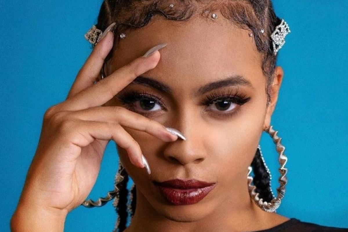 Bailarina Ramana Borba defende o Black Power, como símbolo de resistência e respeito! 