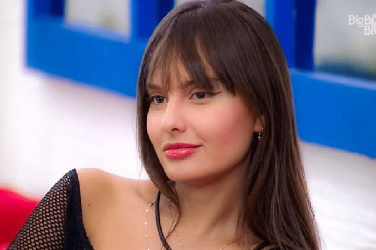 Entidades querem reparação após Thaís, do BBB 21, imitar Libras!