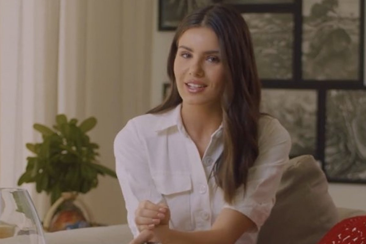 Poderosa! Camila Queiroz estrela campanha de shoppings baianos   