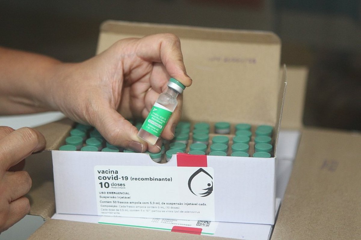 Léo Prates confirma chegada de mais 45 mil vacinas em Salvador nesta sexta (16)