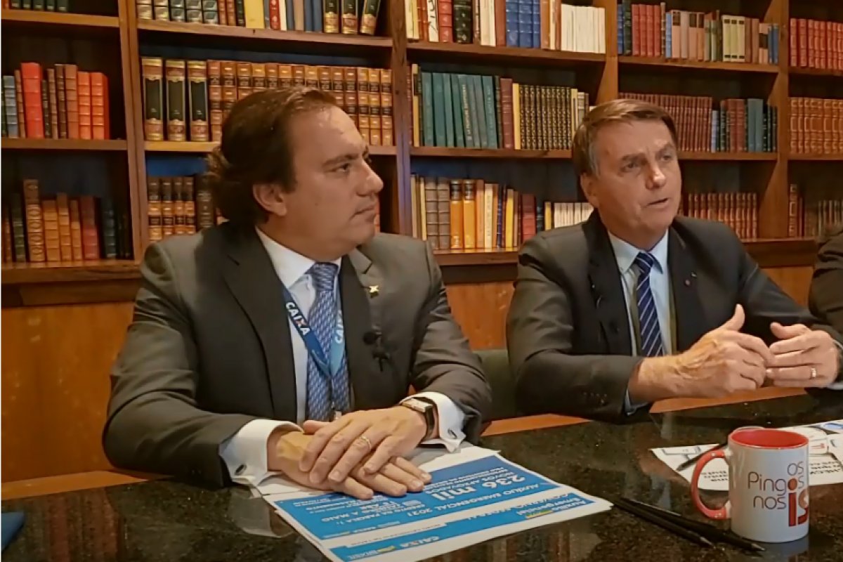 "É só fazer uma comparação dos ministros", diz Bolsonaro após Lula se tornar elegível 
