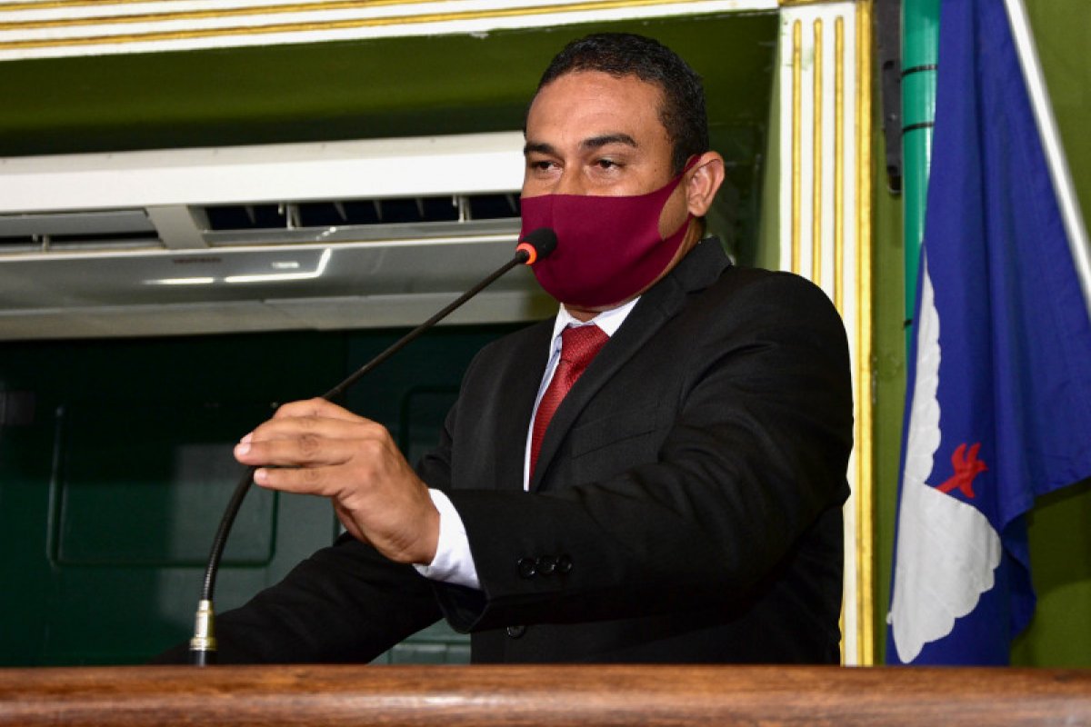 Vídeo: "Pode acontecer uma paralisação total do transporte em Salvador", diz vereador 