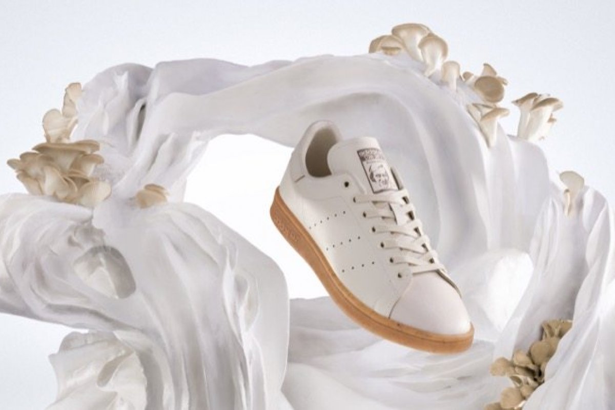 Adidas aposta em cogumelos para substituir o couro do tênis Stan Smith!