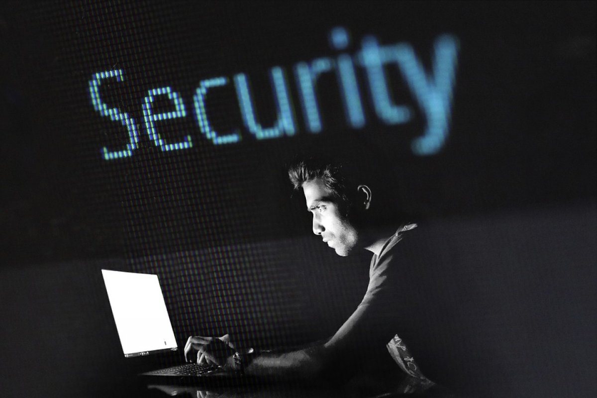 Google irá pagar até US$ 30 mil para quem conseguir qualquer hackear aplicativo da Play Store
