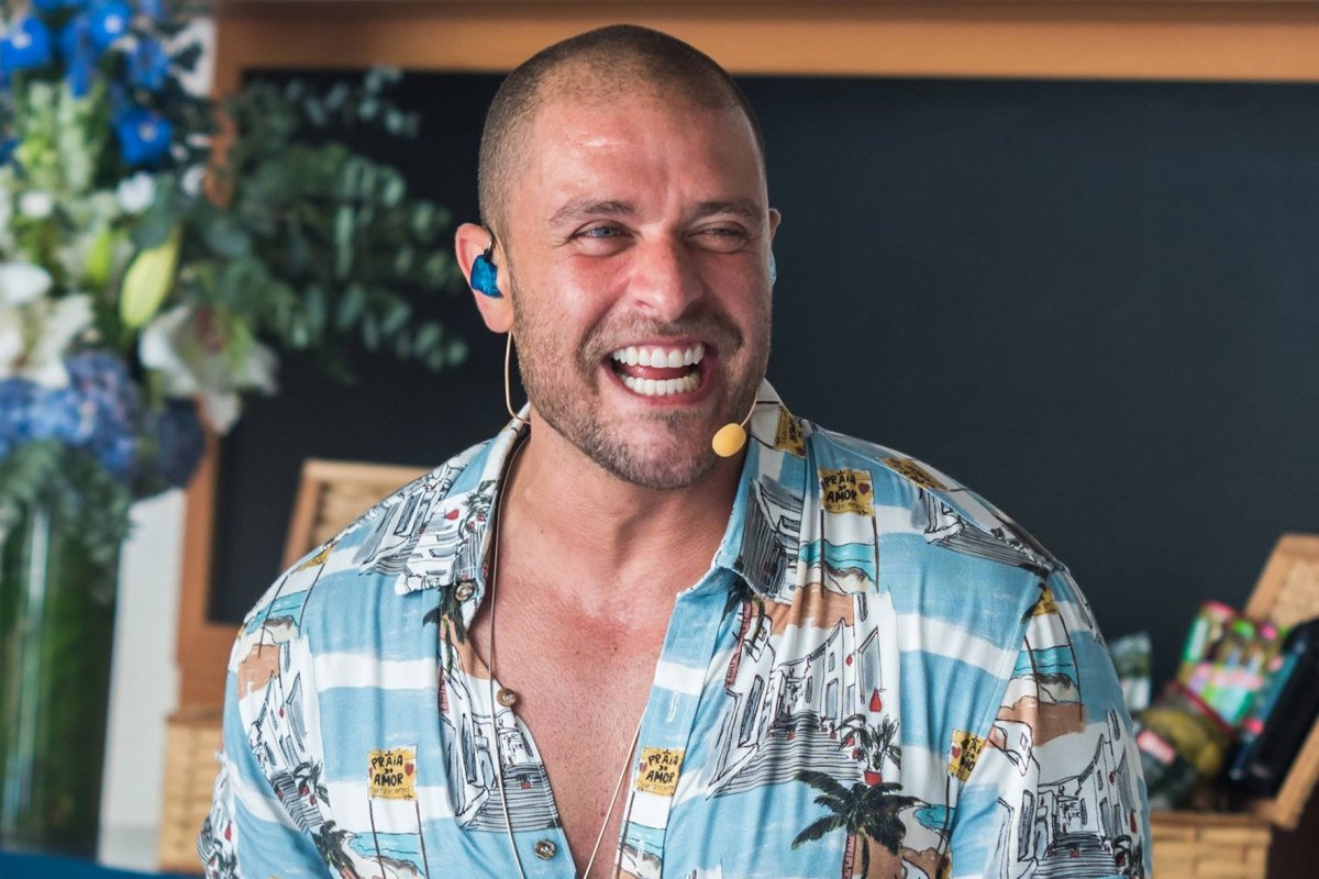  Diogo Nogueira faz 40 anos em abril e comemora com "Live de Aniversário" ! 