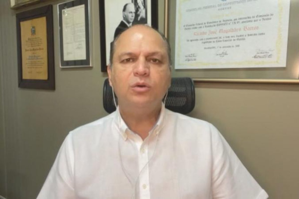 "Não há intenção do governo em furar teto de gastos", diz Ricardo Barros
