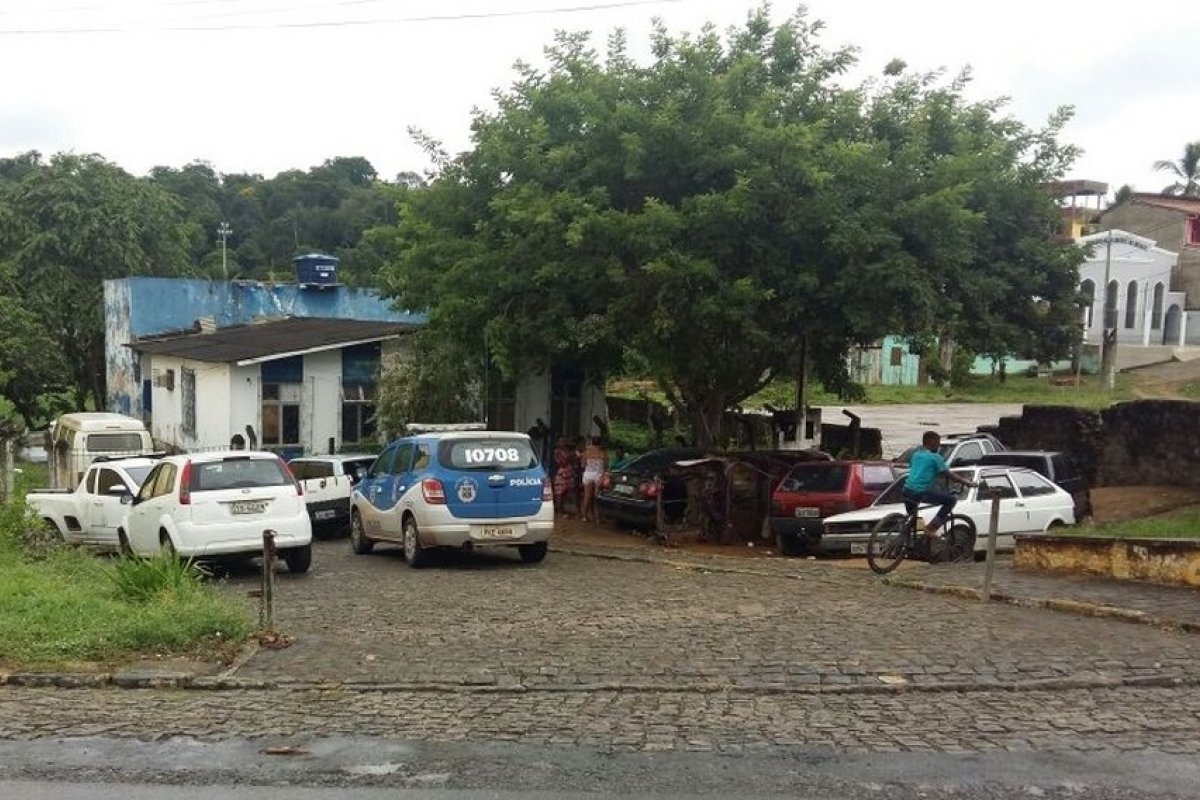 Polícia prende homem suspeito de estuprar filha no sul da Bahia
