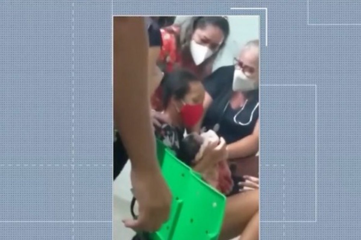 Gestante entra em trabalho de parto em recepção de hospital no sul da Bahia