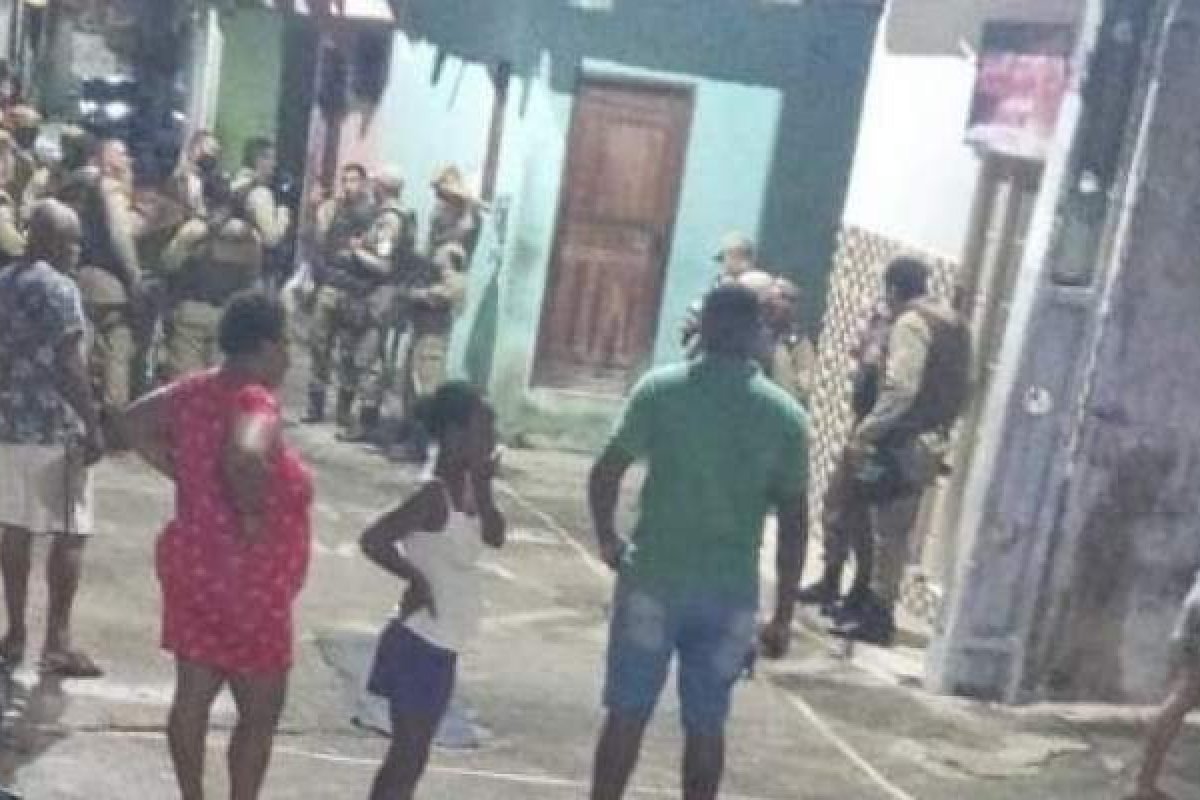 Guerra de facção no Engenho Velho da Federação deixa um morto e um ferido 