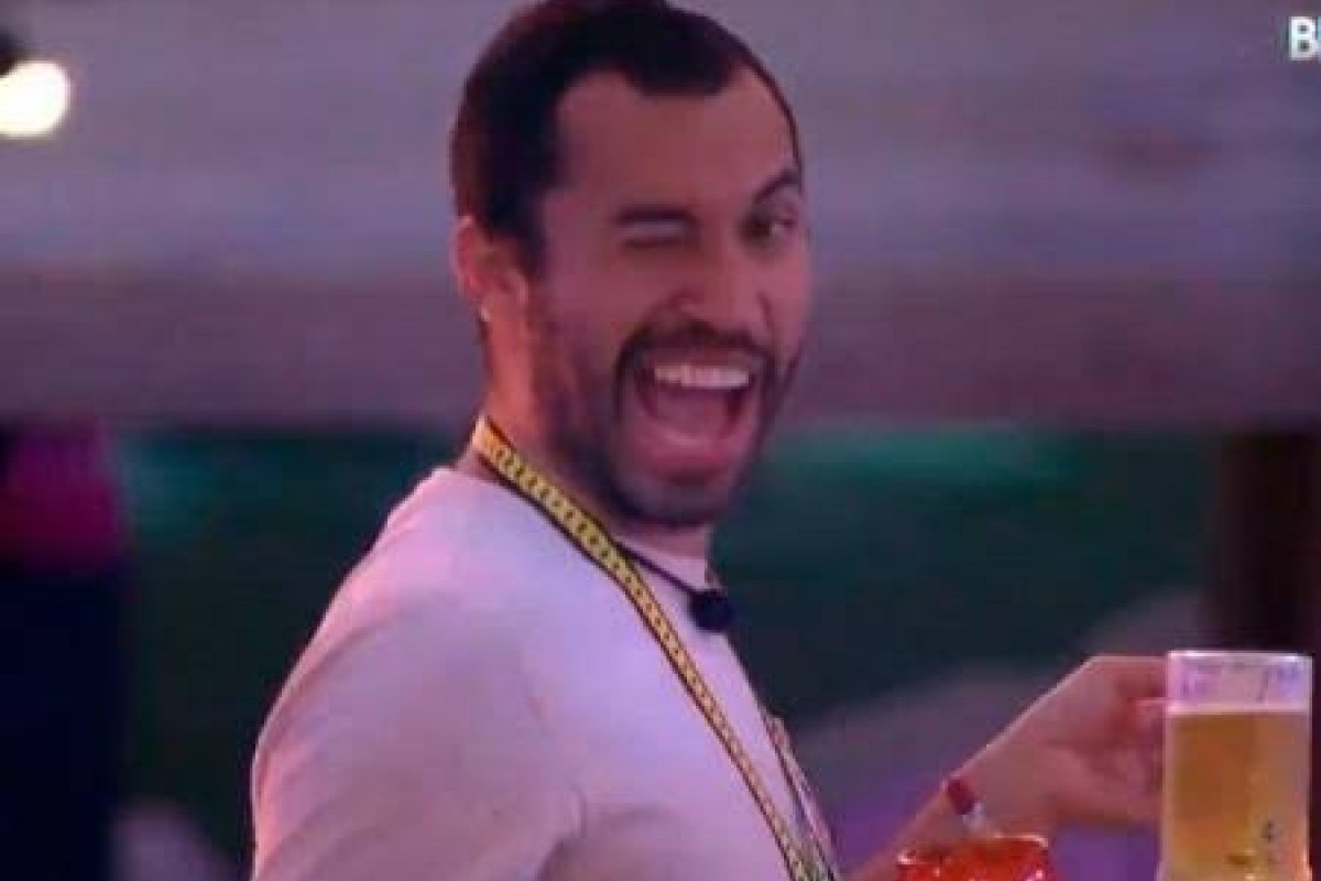 BBB 21: Saiba como surgiu o apelido  “Gil do Vigor” e o "tchaki tchaki" que o pernambucano tanto canta 