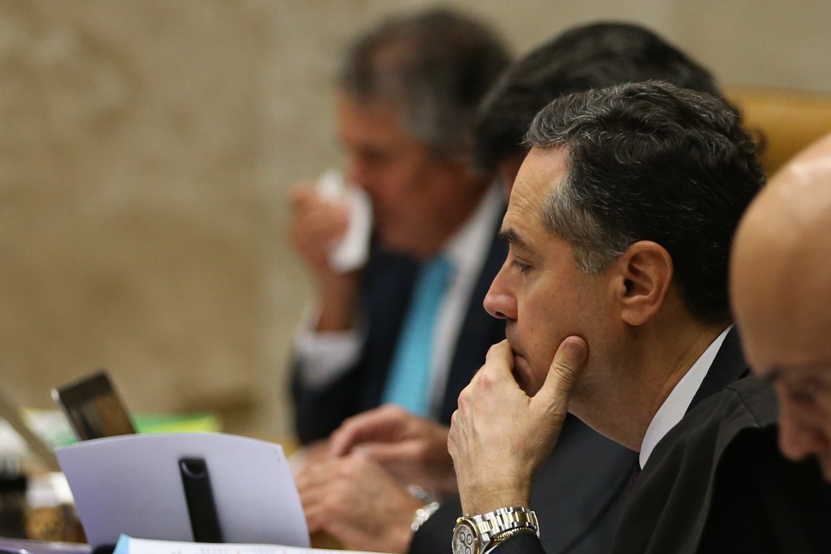 Vídeo: Barroso questiona Lewandowski: O problema é o combate a corrupção?