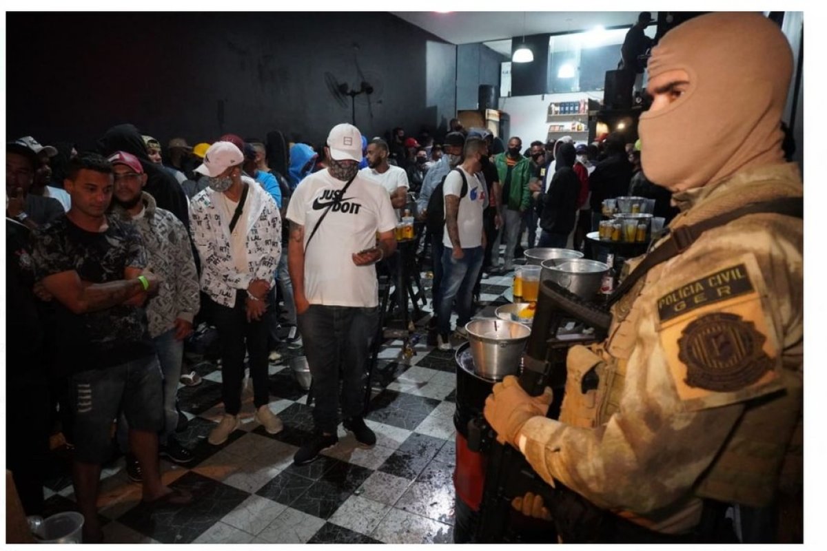 Polícia interrompe mais uma balada ilegal na Zona Leste de SP 
