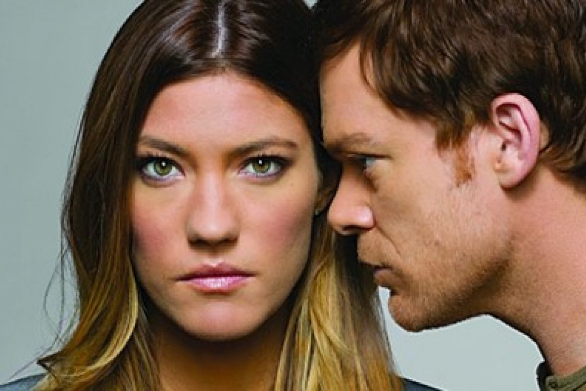 Fãs desconfiam sobre Jennifer Carpenter estar no revival de Dexter