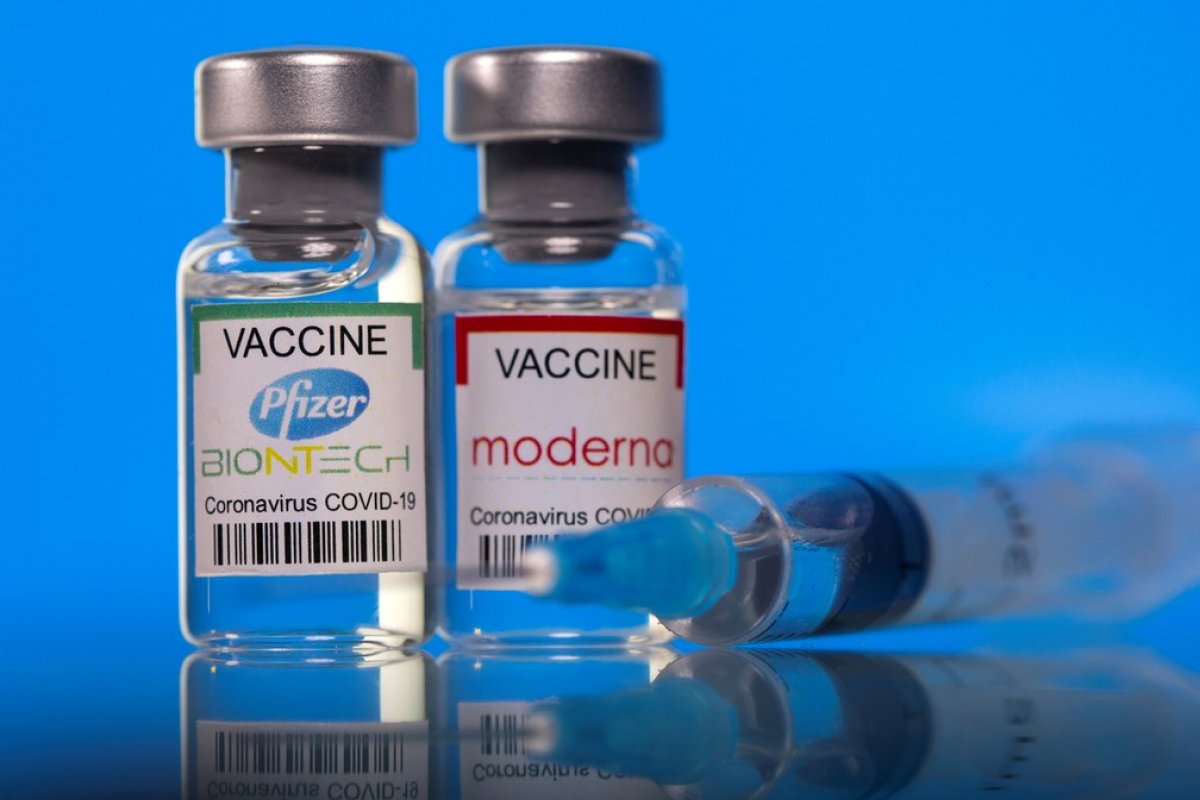 Estudo aponta que vacinas da Pfizer e da Moderna não apresentam riscos a mulheres grávidas