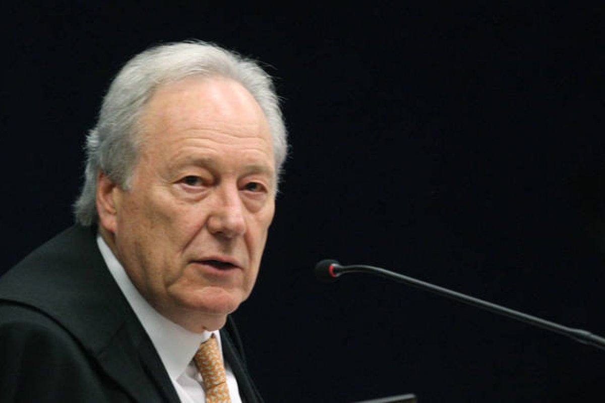 Prazo para análise da Sputnik V por parte da Anvisa é mantido após Lewandowski negar recurso