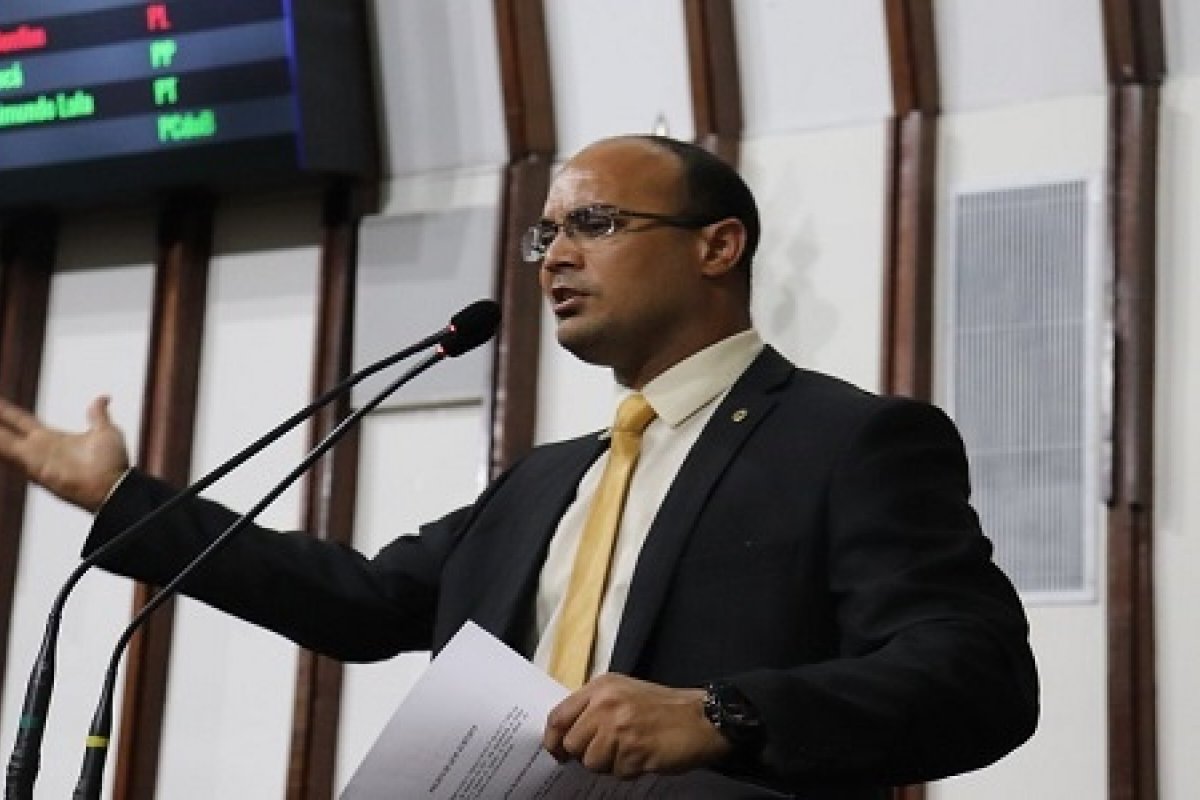 "Não houve a intenção de denunciar qualquer situação", afirma Capitão Alden