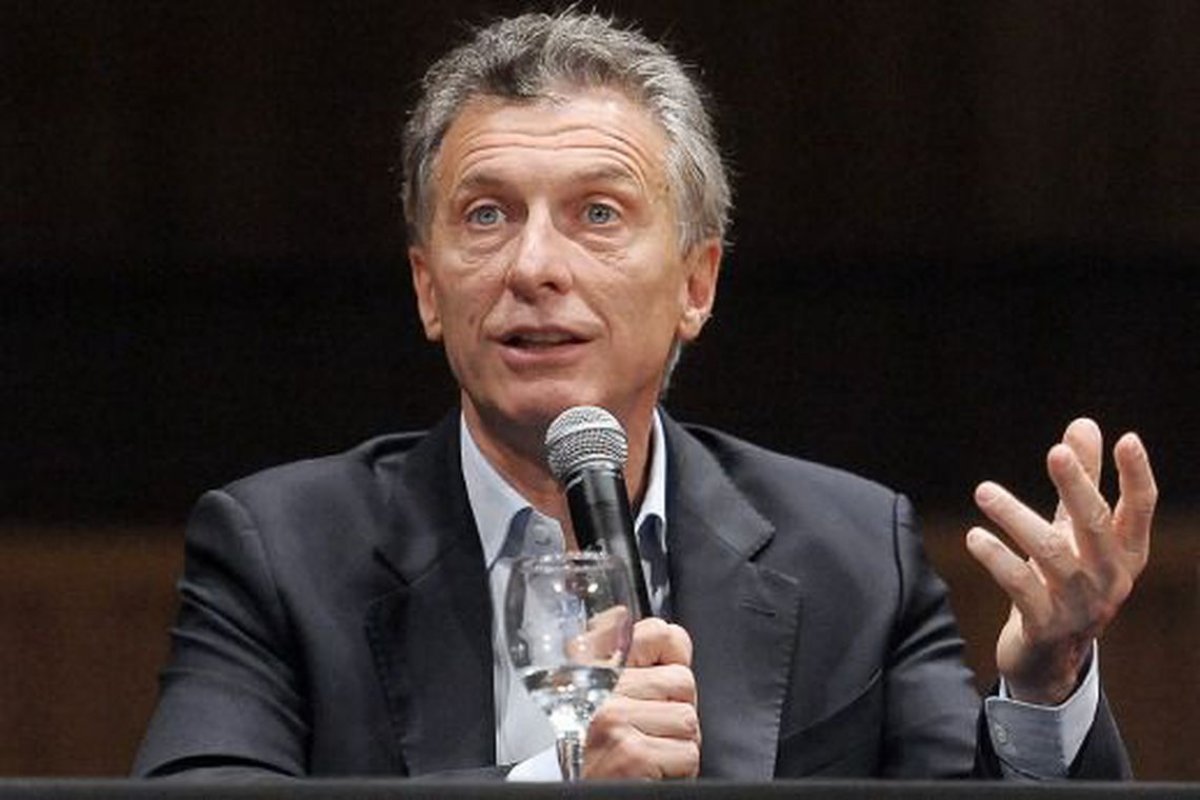 Argentina limita compra de dólares