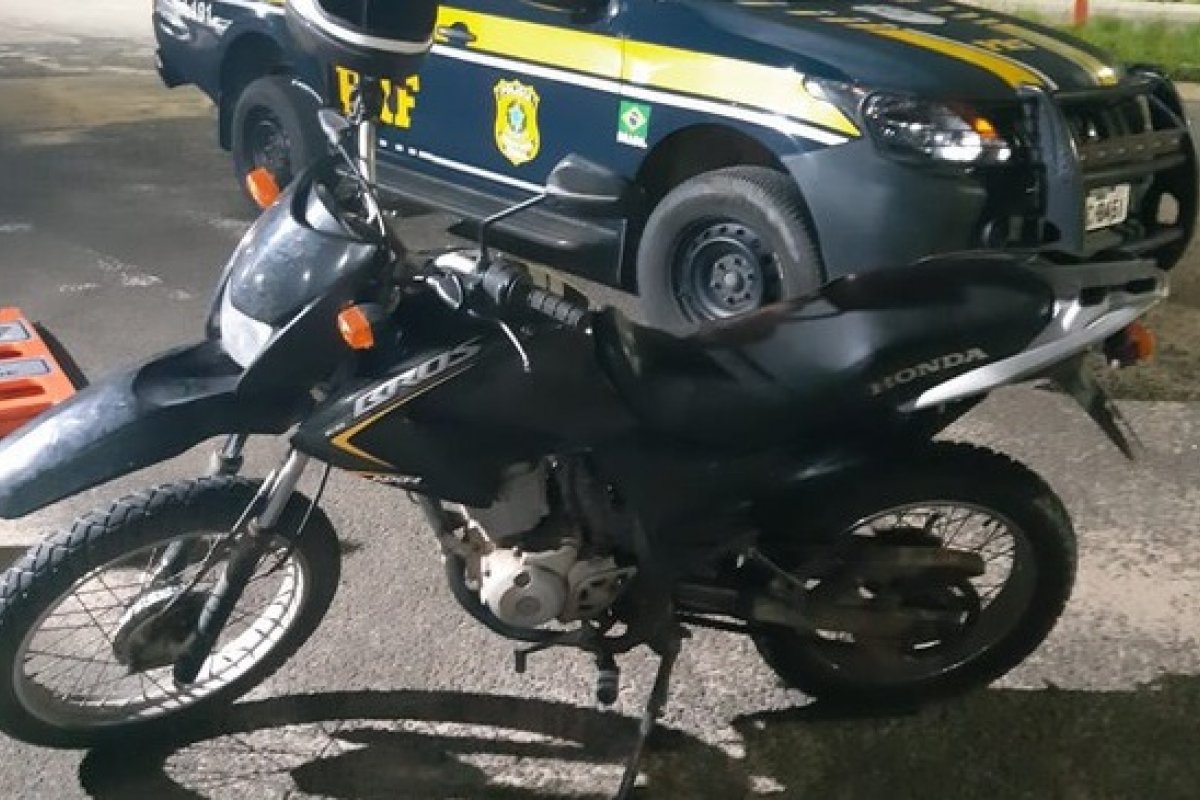 Homem é preso com moto roubada em Alagoinhas