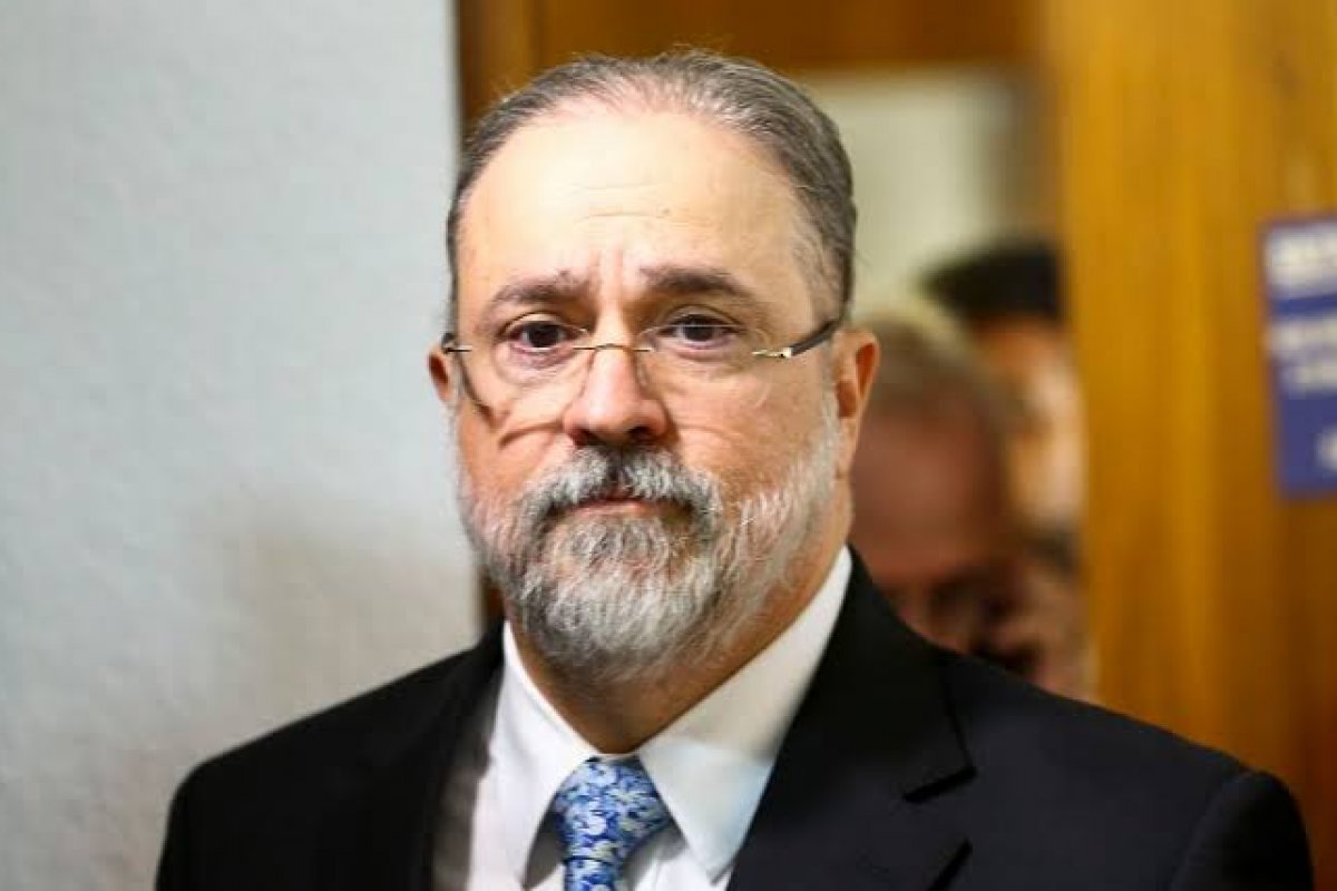 Aras defende no STF derrubar lei que estabelece autonomia do BC