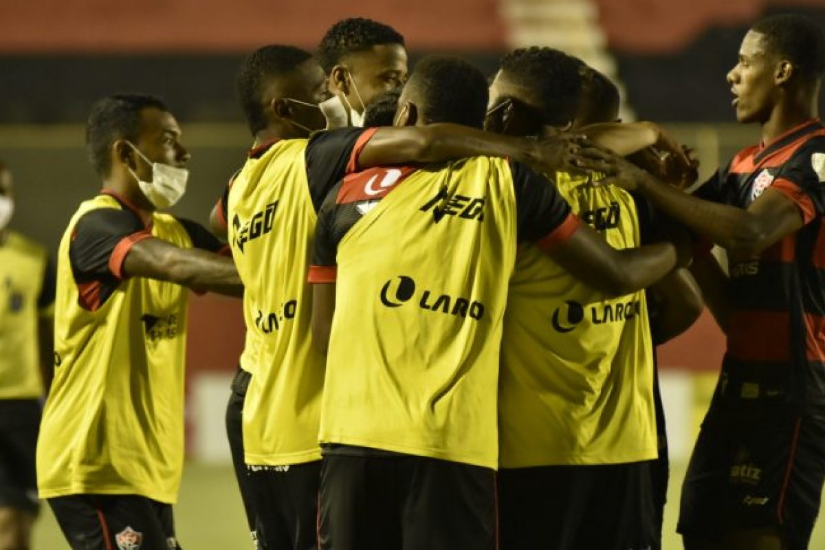 Vitória bate Conquista no Barradão e volta a se reaproximar do G-4 do Baiano 