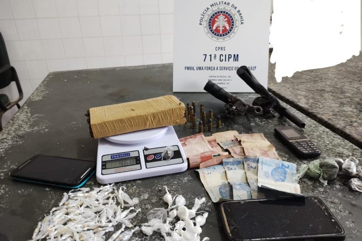 Suspeitos de homicídio são presos com armas e drogas no sul da Bahia