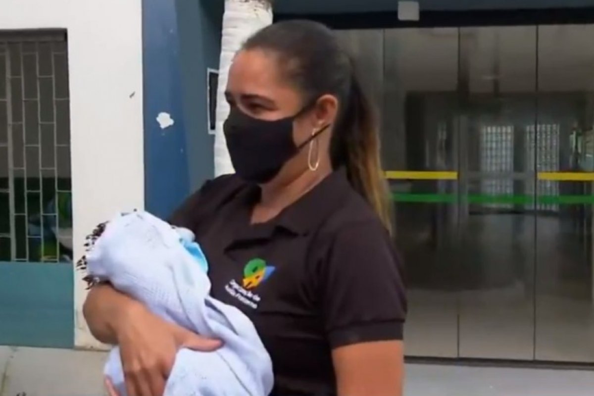 Bebê encontrado dentro de saco em bairro de Salvador é encaminhado para abrigo