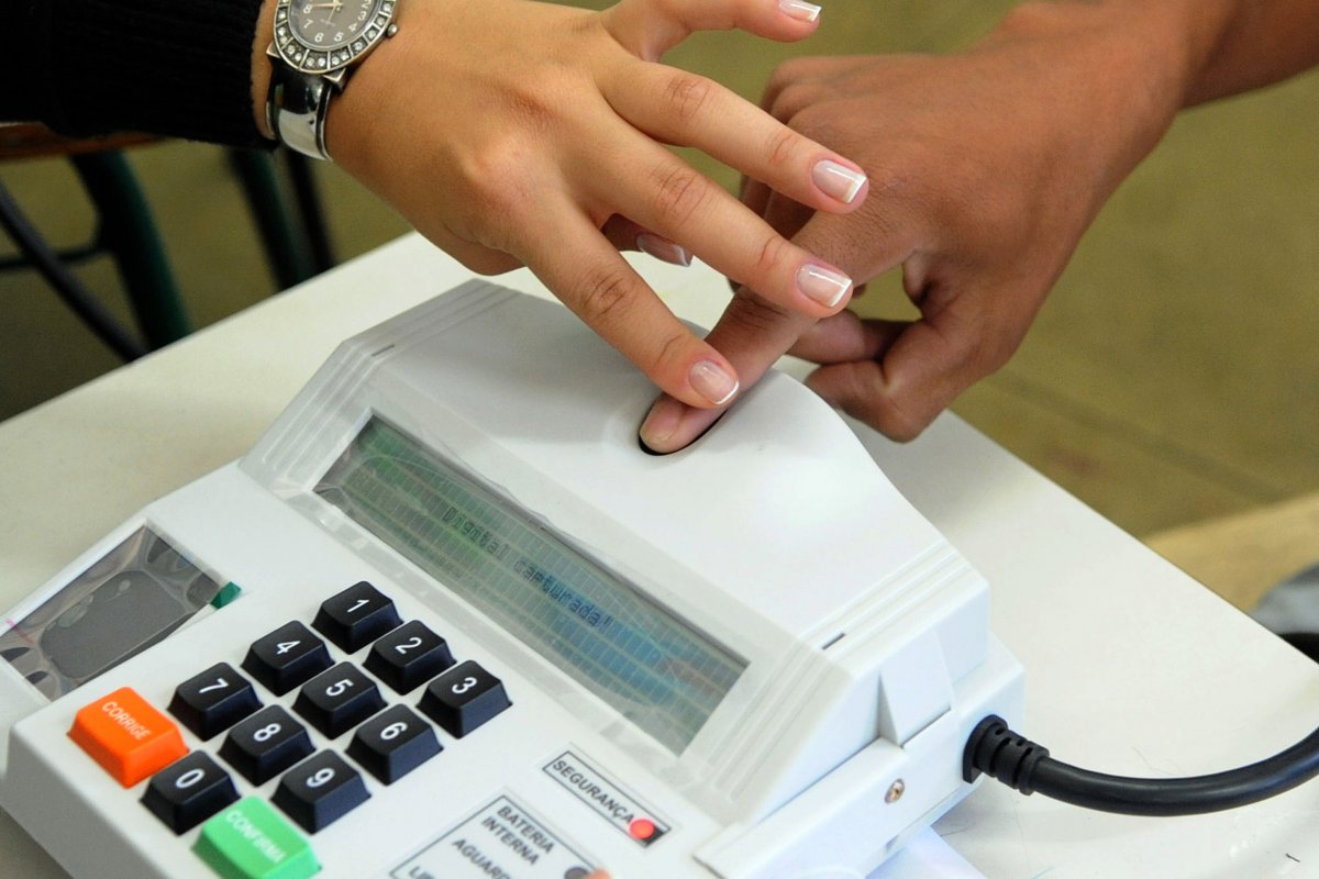 Três bairros de Salvador recebem serviço de regularização do título de eleitor