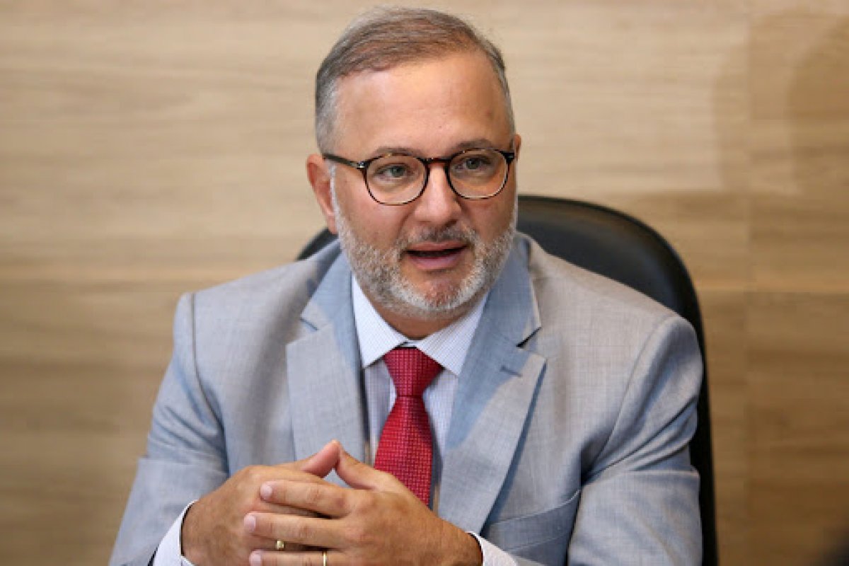 Senador quer depoimento de Vilas-Boas na CPI da Covid-19
