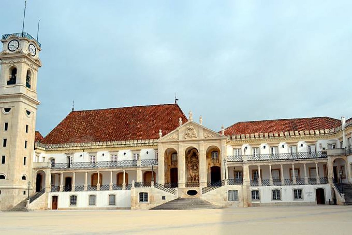 Português brasileiro tem nota menor e rende discriminação em escolas e universidades de Portugal 