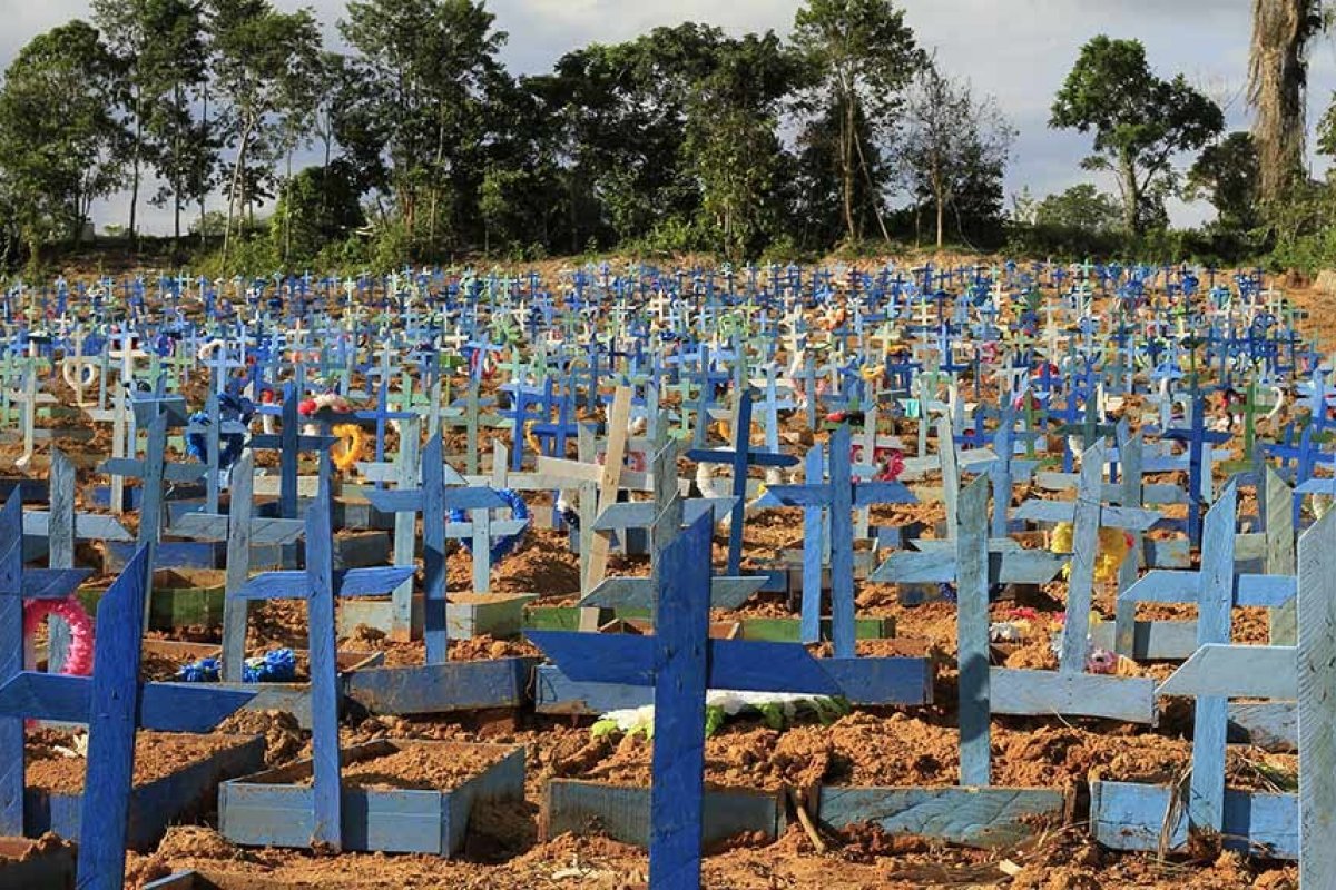 Em menos de uma semana, Brasil registrou mais de 10 mil mortes por Covid-19