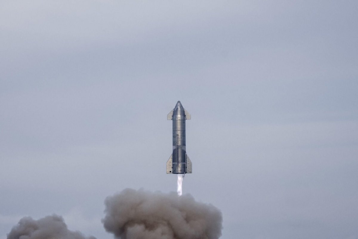 Protótipo da SpaceX realiza aterrissagem com sucesso nesta quarta-feira (5)
