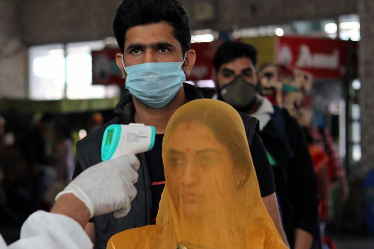 Índia bate recorde mundial de casos de Covid pelo 2º dia