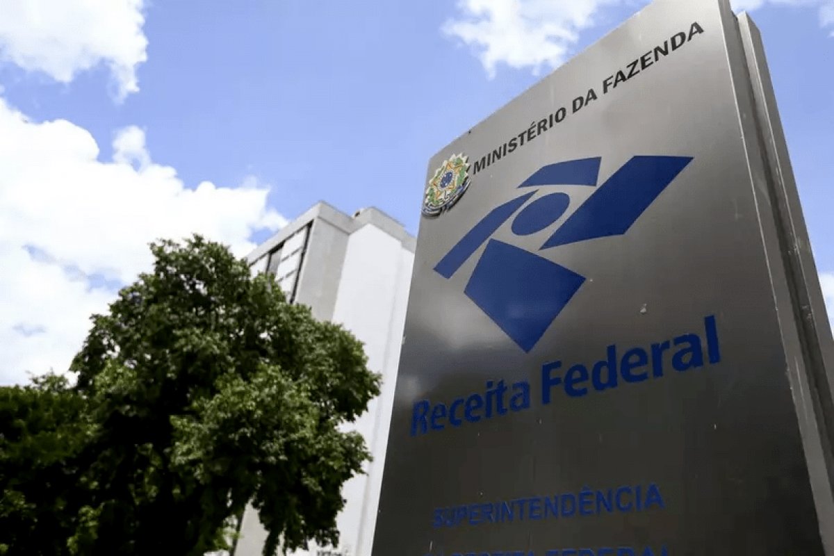 Receita Federal leiloa itens apreendidos no PR e SC