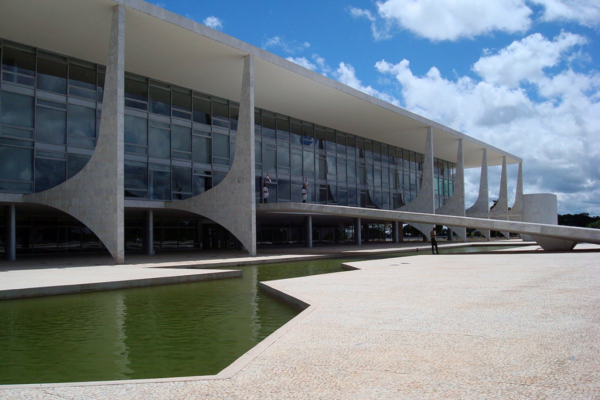Planalto quer PEC para mudar estabilidade do funcionalismo