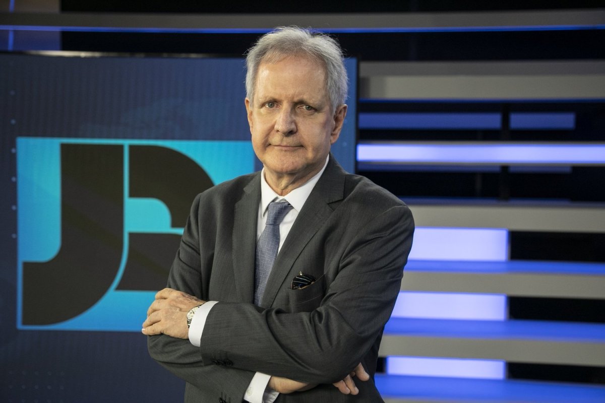Justiça manda Augusto Nunes indenizar Gleisi Hoffmann por danos morais