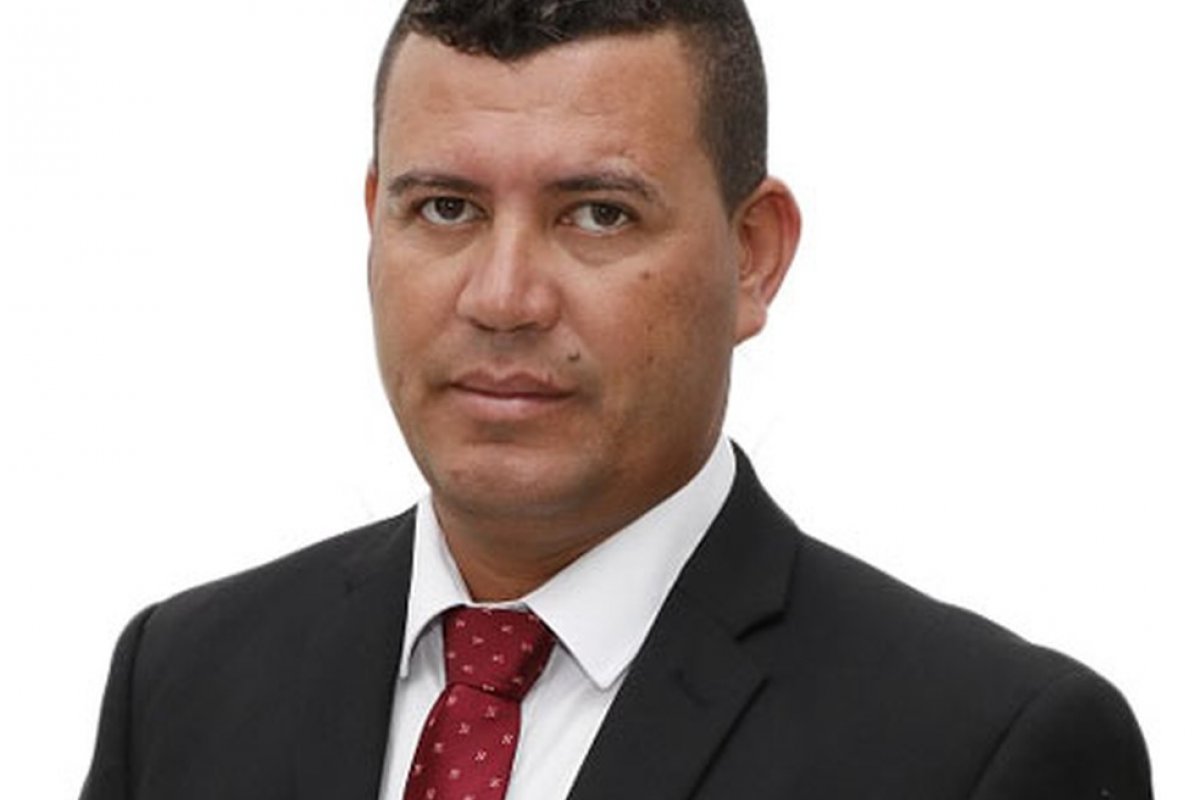 Vereador é baleado em atentado na cidade de Teixeira de Freitas