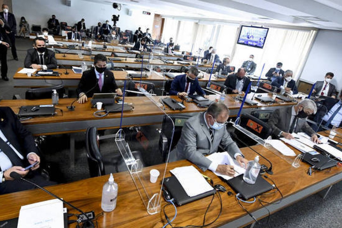 CPI da Covid cobra gastos de estados por meio dos tribunais de contas