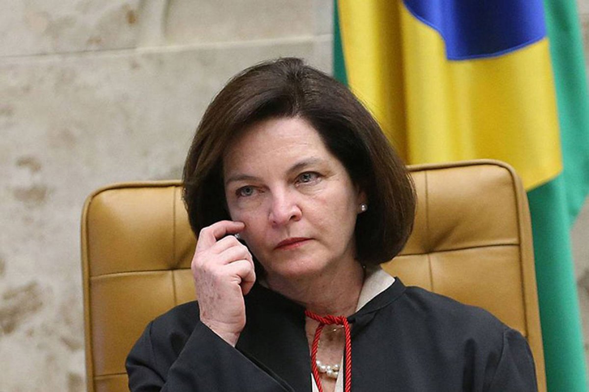 Dodge critica demissão coletiva e rebate procuradores