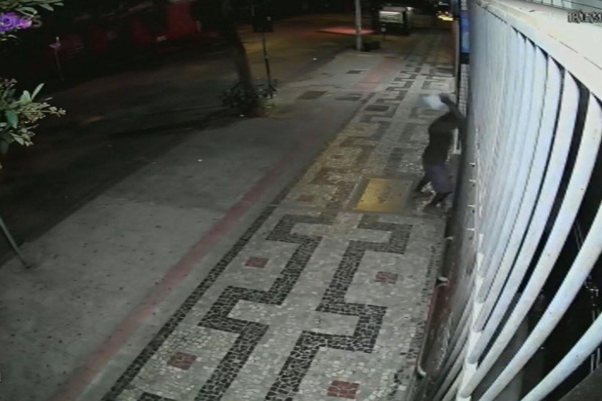 Homem é preso suspeito de assassinatos em série contra moradores em situação de rua