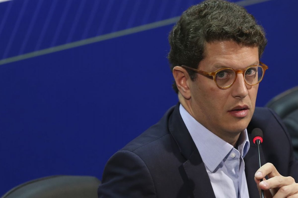 Denúncia dos EUA motivou abertura de investigação contra ministro do Meio Ambiente