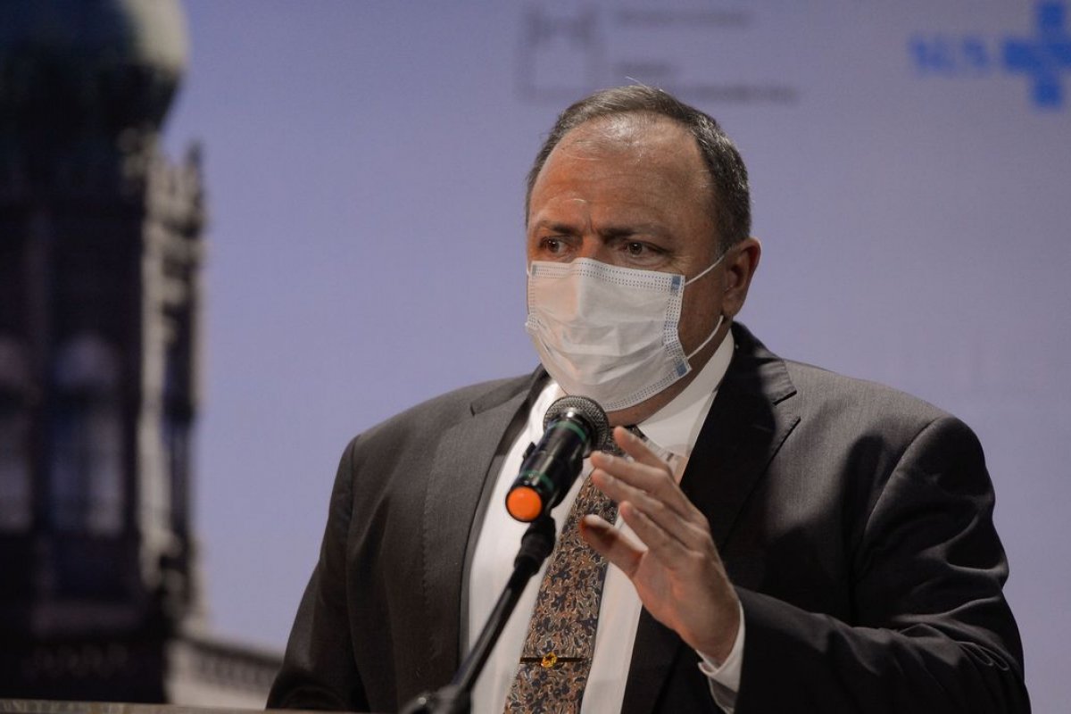 Pazuello retoma depoimento hoje à CPI da Covid