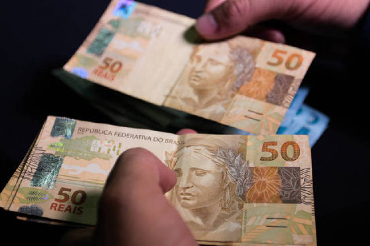 Quase 60% dos salários não tiveram reposição da inflação em abril